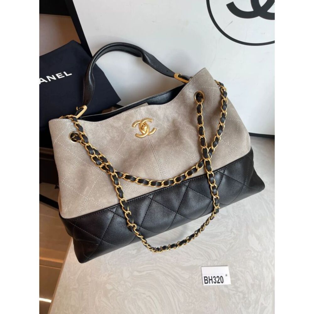 Chanel Women Pre-Loved Bag Very Good Condition